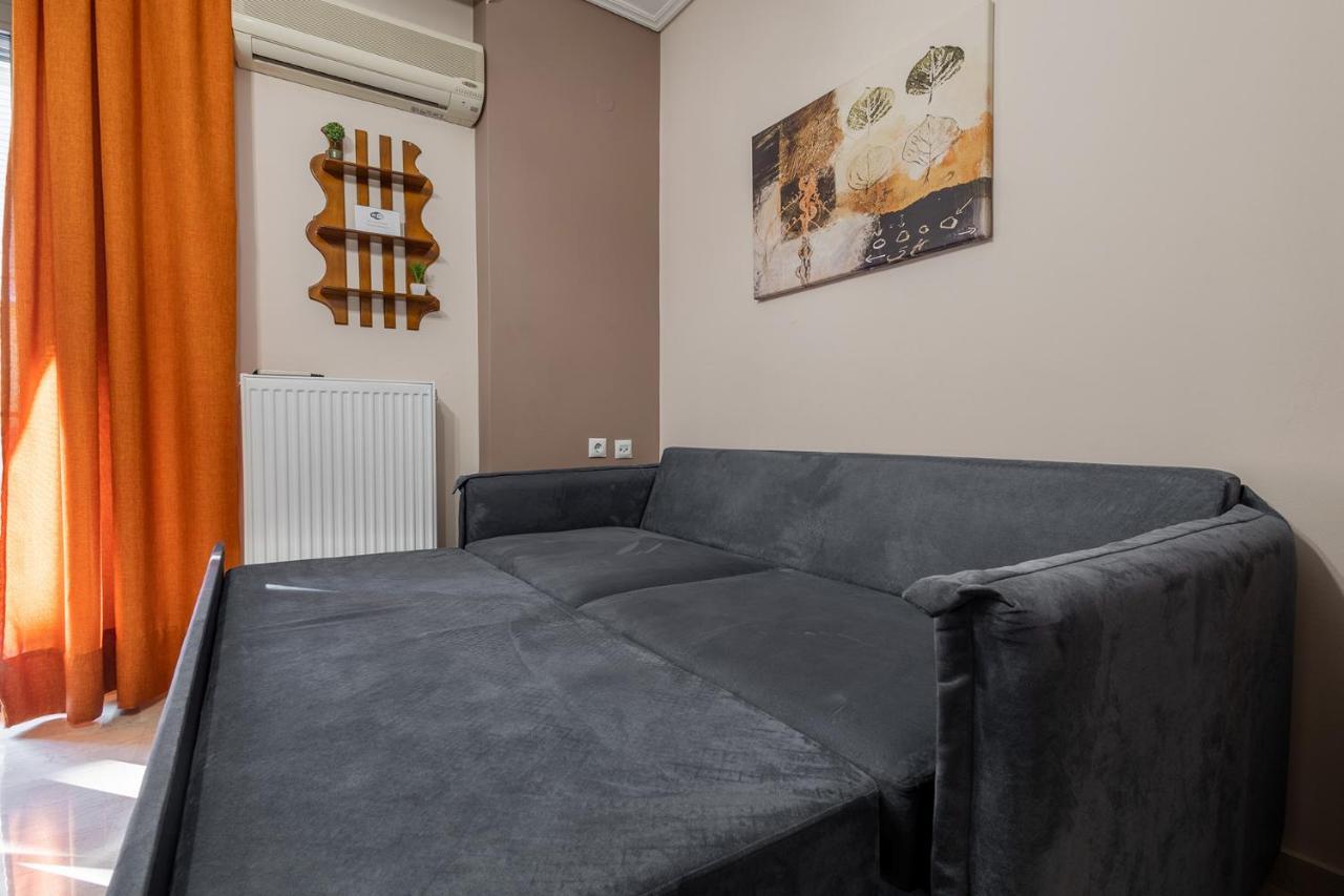 Your Cozy Six Street Apartment Лариса Екстериор снимка